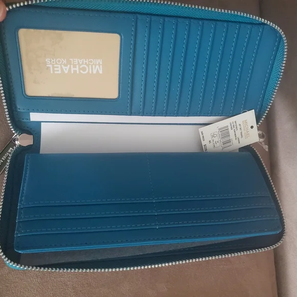 Michael Kors Jet Set Travel Large Continental Wristlet Wallet Lagoon Leather - Picture 2 of 3